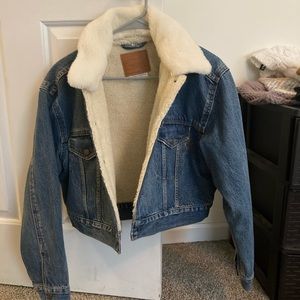 Size Large Levi jacket with wool lining